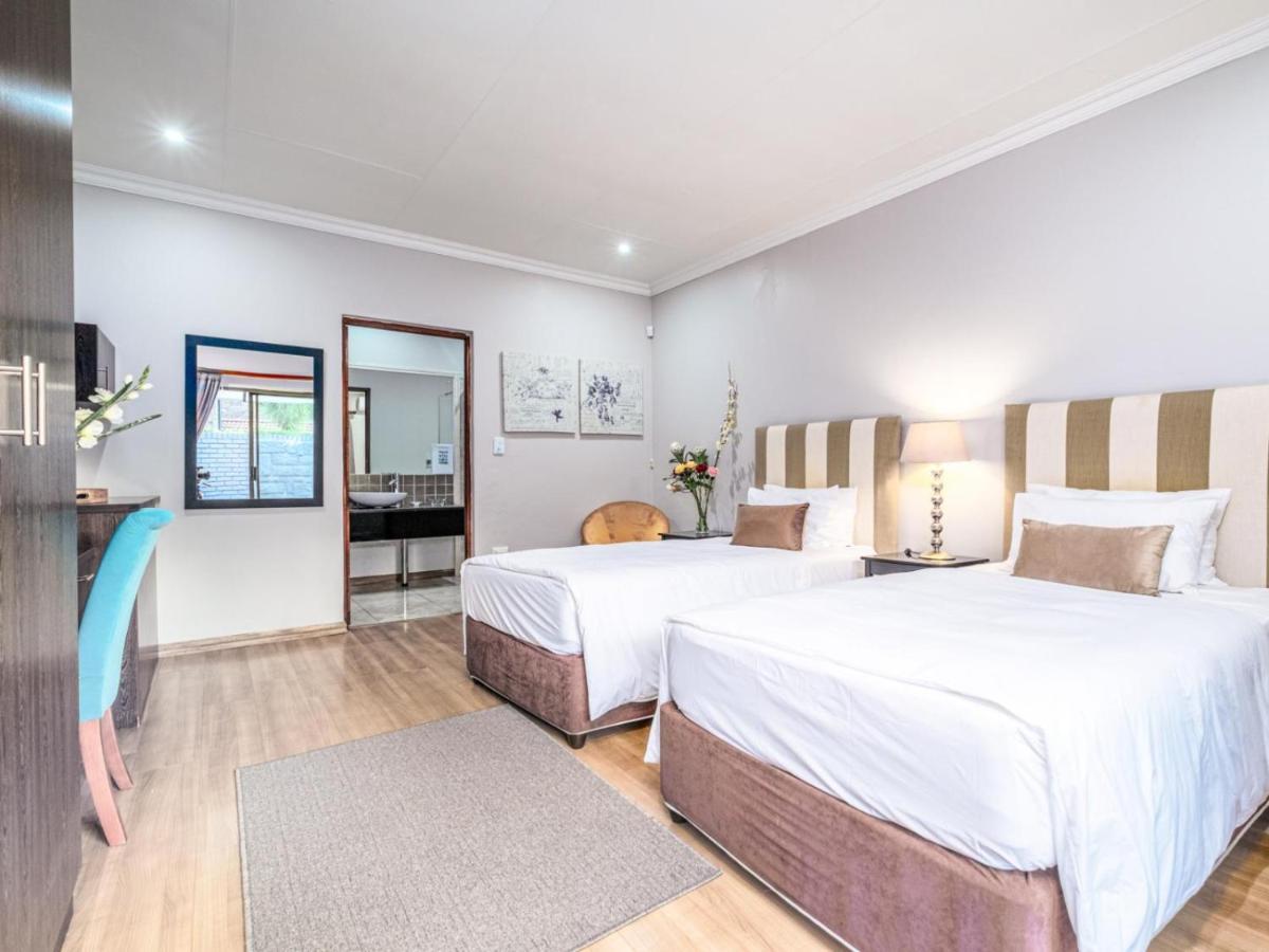 Hurlingham House Guest House โจฮันเนสเบิร์ก ภายนอก รูปภาพ