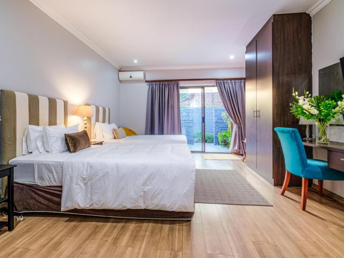 Hurlingham House Guest House โจฮันเนสเบิร์ก ภายนอก รูปภาพ