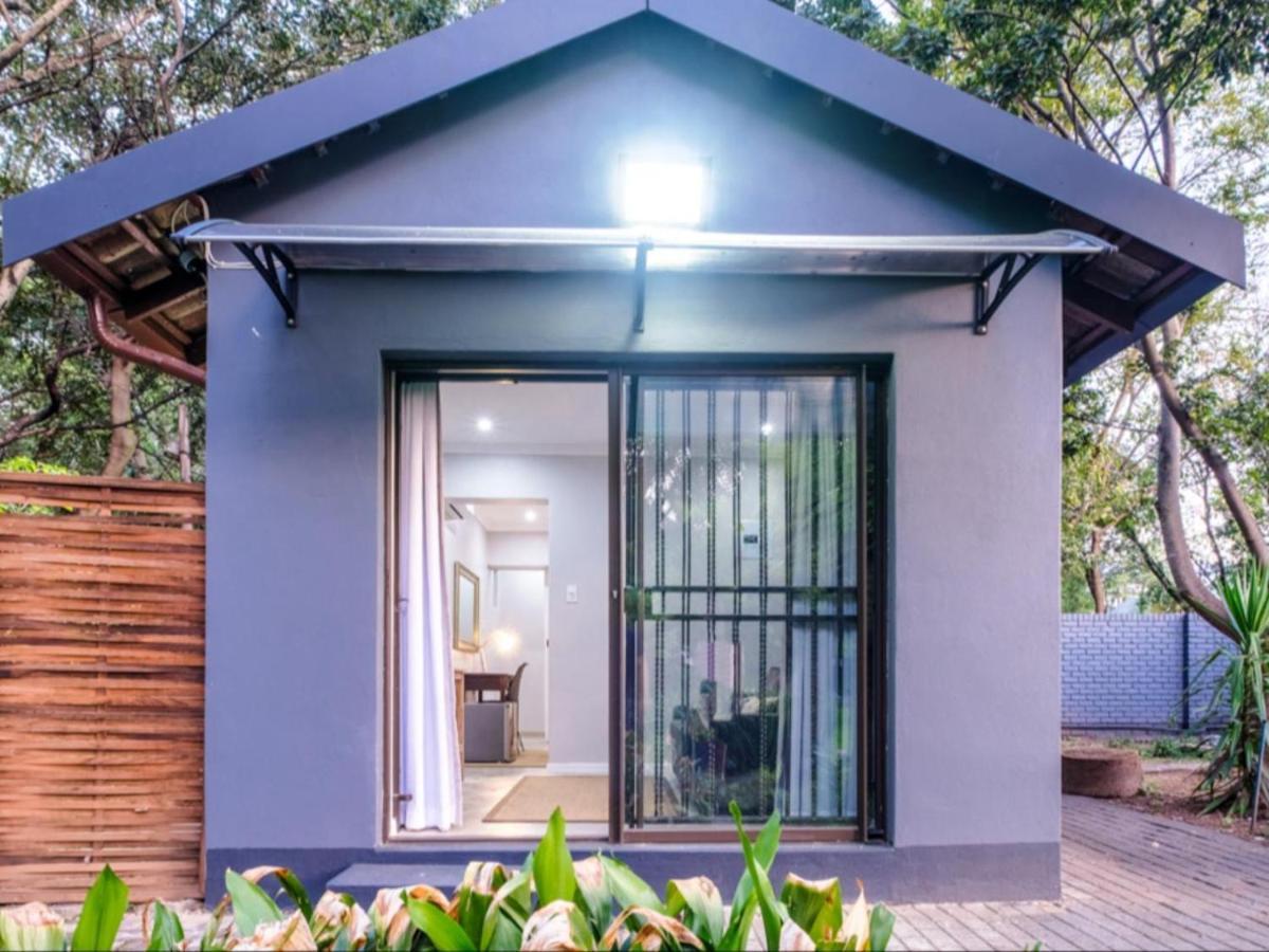 Hurlingham House Guest House โจฮันเนสเบิร์ก ภายนอก รูปภาพ