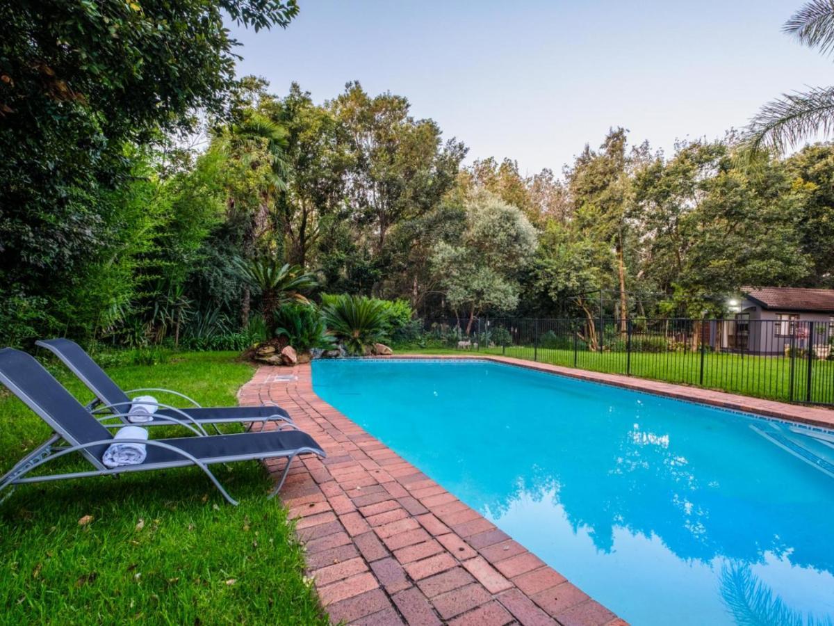 Hurlingham House Guest House โจฮันเนสเบิร์ก ภายนอก รูปภาพ